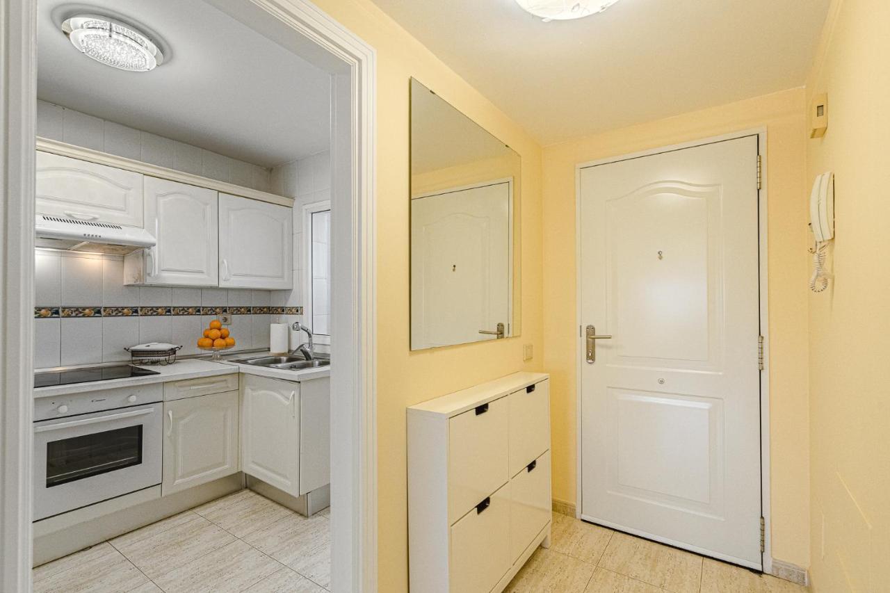 Red Large Family Apartment, Three Floors, 10 Guests Costa Adeje  Extérieur photo