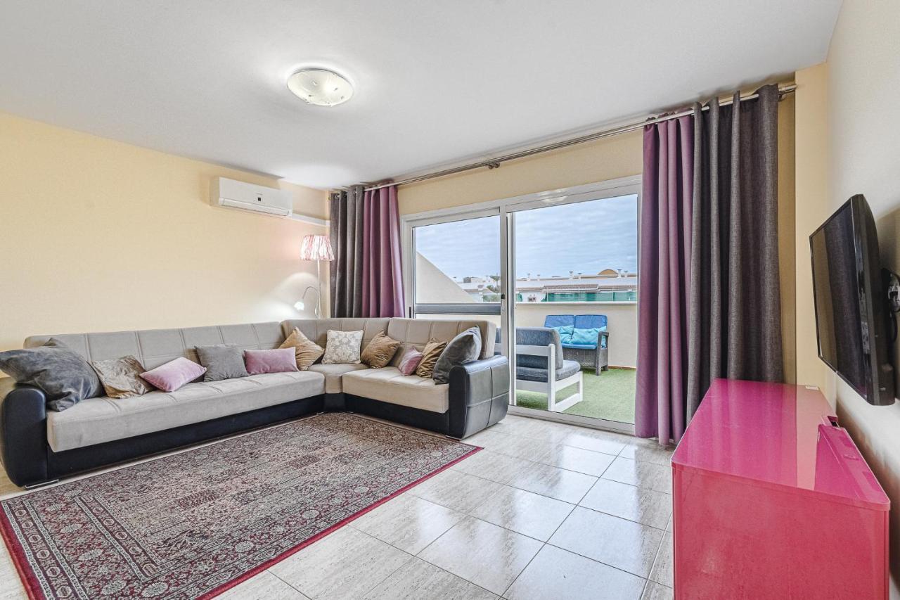 Red Large Family Apartment, Three Floors, 10 Guests Costa Adeje  Extérieur photo