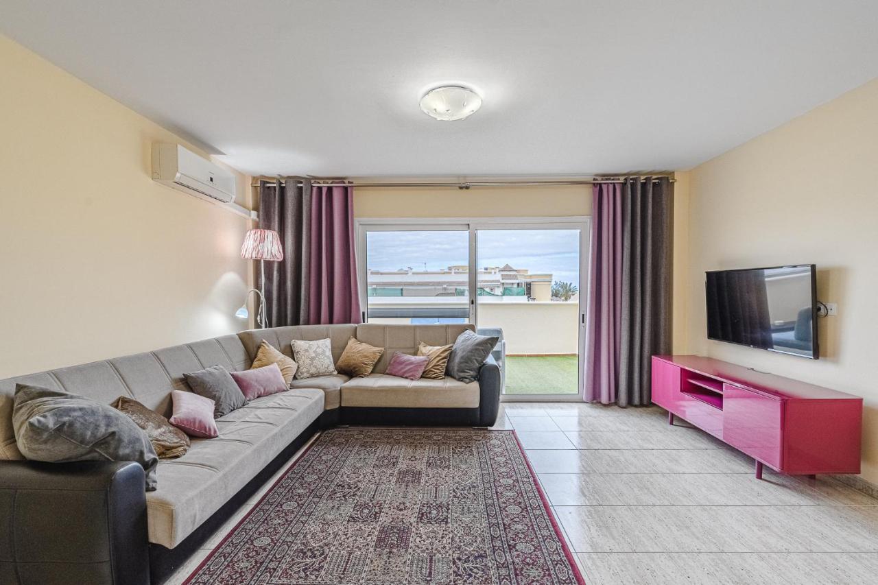 Red Large Family Apartment, Three Floors, 10 Guests Costa Adeje  Extérieur photo